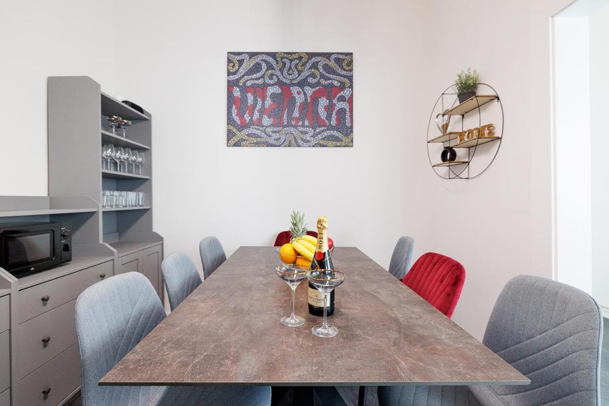 New Shalalaliving Vienna Spacious Home For Family & Friends Zewnętrze zdjęcie